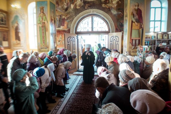В Никольском храме города Мелекесса состоялось соборное архиерейское богослужение