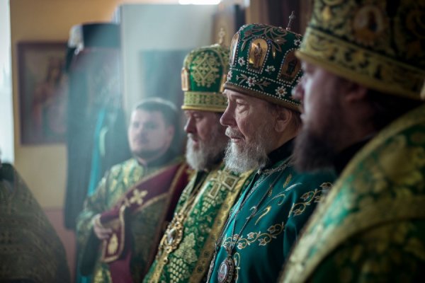 В Никольском храме города Мелекесса состоялось соборное архиерейское богослужение