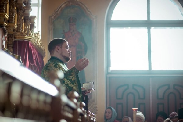 В Никольском храме города Мелекесса состоялось соборное архиерейское богослужение