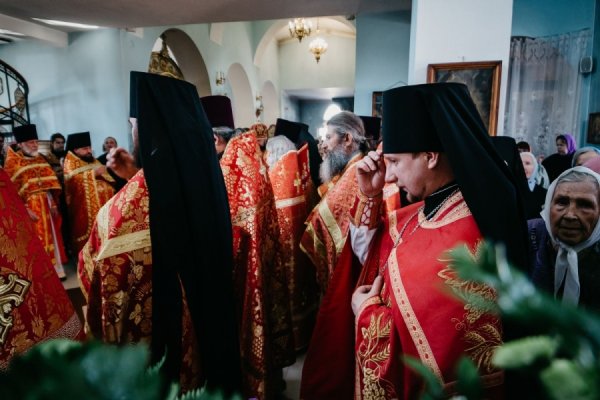 Жадовская пустынь отметила престольный праздник