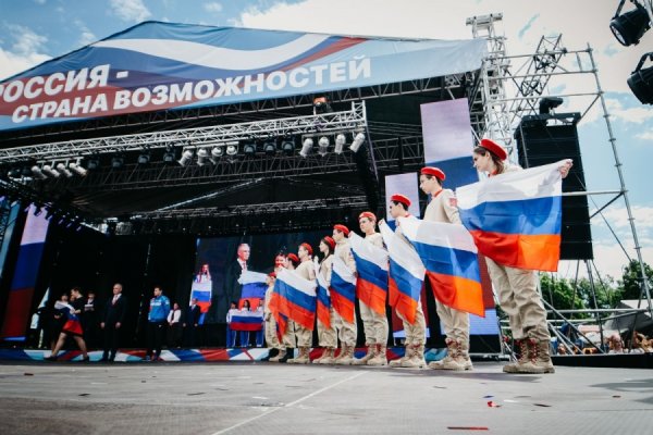 Архипастыри Симбирской митрополии приняли участие в праздновании Дня России