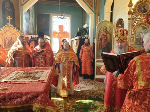 Епископ Филарет совершил пасхальные богослужения Светлой седмицы