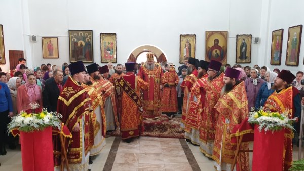 Епископ Филарет совершил пасхальные богослужения Светлой седмицы