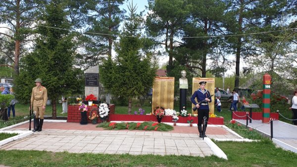 9 мая 2019 года в р.п. Глотовка Инзенского района прошли торжества, посвященные 74 годовщине Победы в Великой Отечественной войне, в которых принял участие епископ Барышский и Инзенский Филарет.