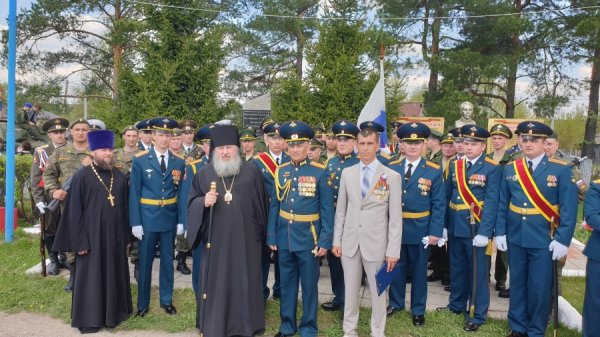 9 мая 2019 года в р.п. Глотовка Инзенского района прошли торжества, посвященные 74 годовщине Победы в Великой Отечественной войне, в которых принял участие епископ Барышский и Инзенский Филарет.