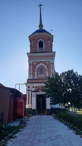 В День Святого Духа епископ Филарет совершил Божественную Литургию в храме Николая Чудотворца с. Новая Ханинеевка